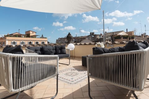 Balcony/Terrace, Seating area, City view