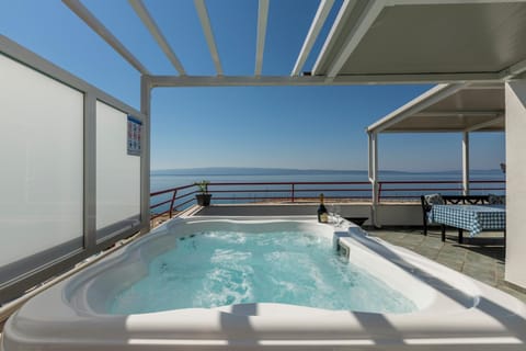Hot Tub, Sea view