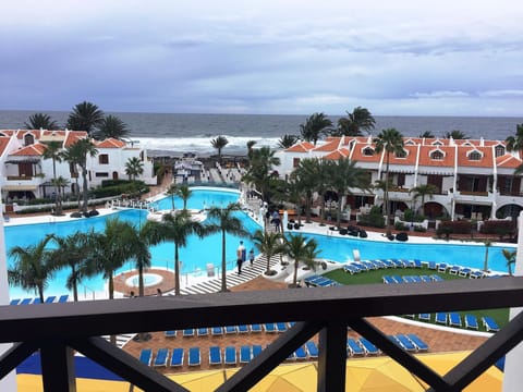Spring, View (from property/room), Balcony/Terrace, Beach, On site, Pool view, Sea view, Area and facilities, Swimming pool, Swimming pool