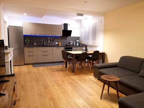 Kitchen or kitchenette, Seating area, Dining area