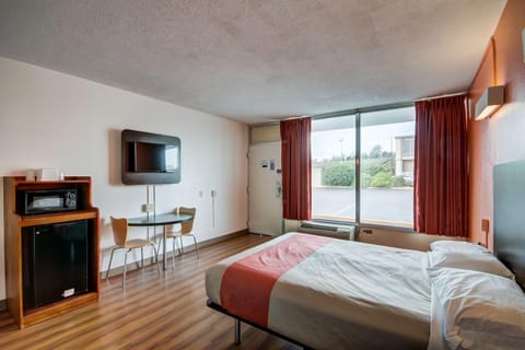 Photo of the whole room, On site