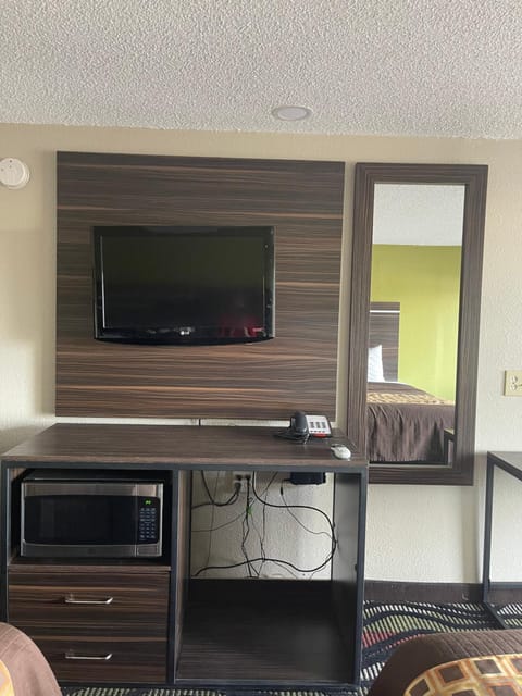 Blue Stone Inn Motel in Ohio