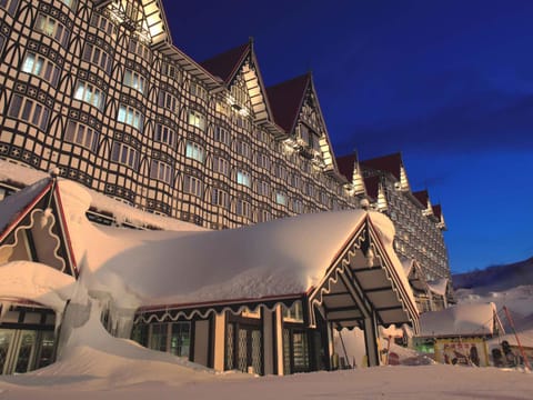 Property building, Facade/entrance, Winter, Sunset