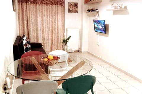 Herbs-Home 45sqm, private Garage Apartment in Rethymno