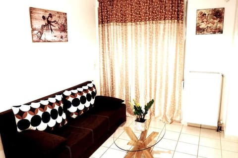 Herbs-Home 45sqm, private Garage Apartment in Rethymno