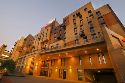 Property building, Restaurant/places to eat, Facade/entrance, Off site, Breakfast