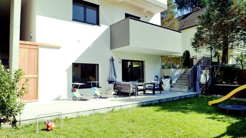 Patio, Facade/entrance, Garden, Balcony/Terrace, Balcony/Terrace, Seating area
