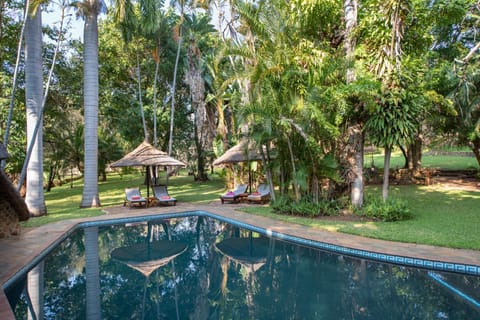 Swimming pool
