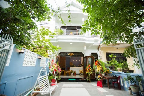 Facade/entrance, Neighbourhood, Natural landscape