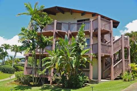 Property building, Garden, Balcony/Terrace, Garden view