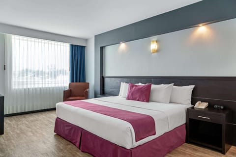 Photo of the whole room, On site