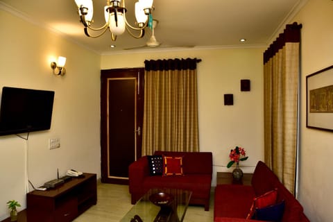 Communal lounge/ TV room, Living room, Seating area