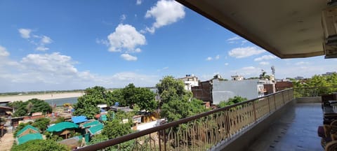 Balcony/Terrace, River view