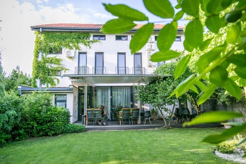 May Residence Bed and Breakfast in Timisoara