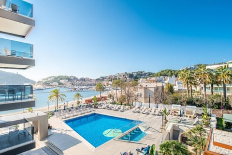 Swimming pool, Swimming pool