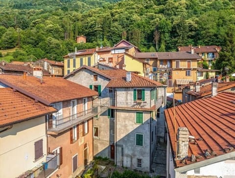 La Casa dell'Artista - Lake View - WIFI Apartment in Bellano