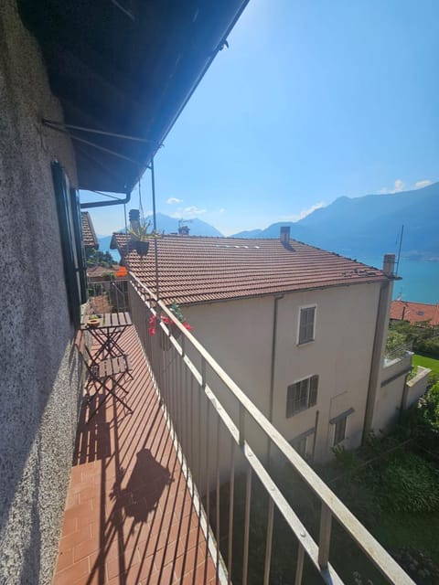 La Casa dell'Artista - Lake View - WIFI Apartment in Bellano
