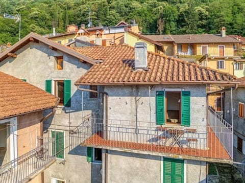 La Casa dell'Artista - Lake View - WIFI Apartment in Bellano