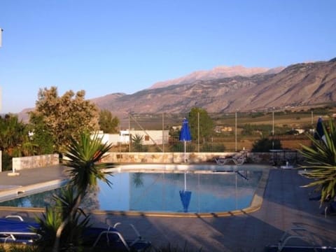 Flisvos Apartments Apartment in Crete