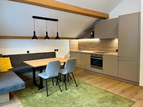 Living room, Dining area, kitchen