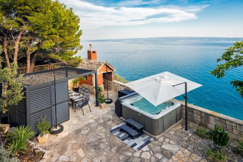 Natural landscape, Hot Tub, View (from property/room), Balcony/Terrace, Spa and wellness centre/facilities, Pool view