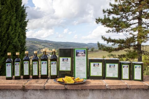 On-site shops, Food and drinks, Food, Guests, Meals