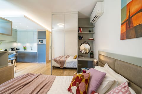 Bed, Bedroom, air conditioner