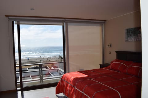 Bed, Bedroom, Sea view
