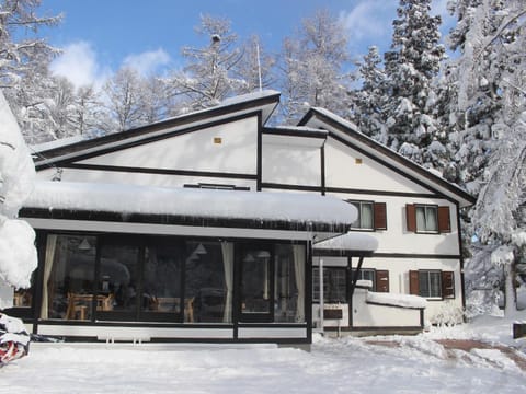 Property building, Day, Winter