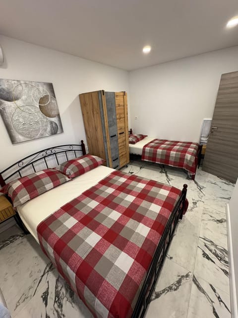 Apartments Peričić Apartment in Podstrana