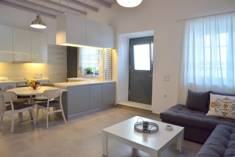 Kitchen or kitchenette, Living room