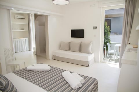TV and multimedia, Balcony/Terrace, Kitchen or kitchenette, Bedroom
