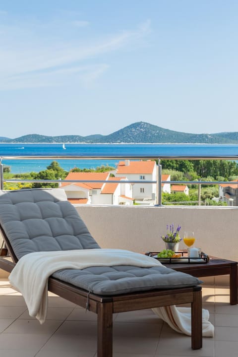 View (from property/room), Balcony/Terrace, Sea view