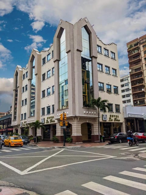 Property building, Facade/entrance, Off site, Location