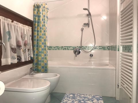 Toilet, Bathroom, Bath, towels