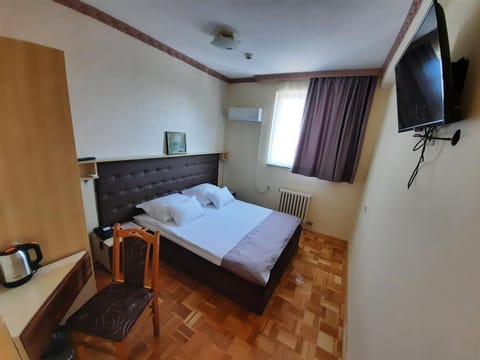Hotel & Restaurant Great Wall - Airport Hotel in Sarajevo