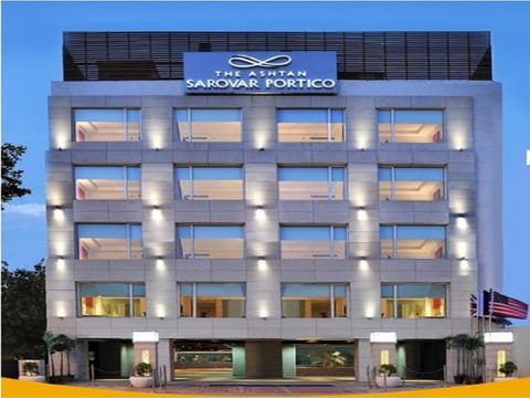 Property building, Facade/entrance