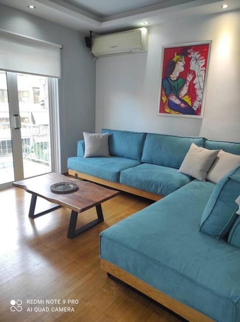 ONE block from the sea Family house at Floisvos Apartment in South Athens