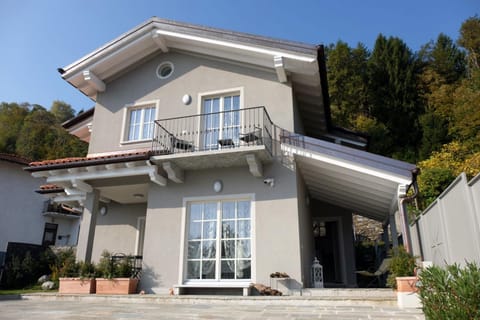 Property building, Balcony/Terrace