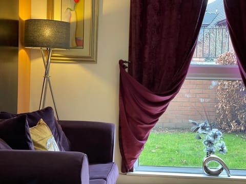 HLA - KING COURT APARTMENT 2 Apartment in Bellshill