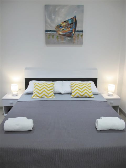 Bed, Decorative detail