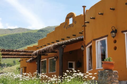 Facade/entrance, Lobby or reception, Mountain view