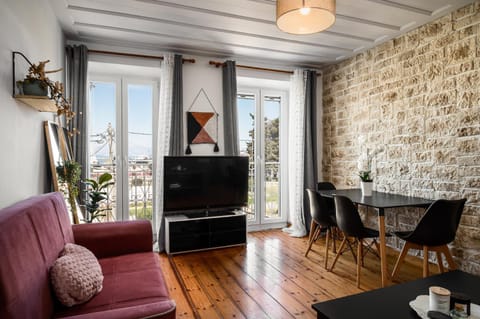 Communal lounge/ TV room, TV and multimedia, Living room