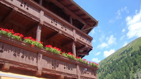 Property building, Day, Property logo or sign, Balcony/Terrace