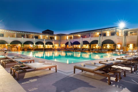 Garden, View (from property/room), Decorative detail, Swimming pool, Swimming pool