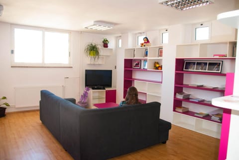 Communal lounge/ TV room