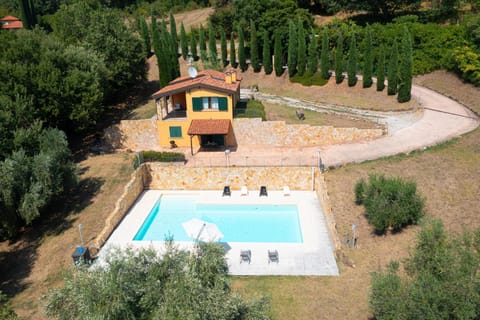 Property building, Spring, Day, Natural landscape, Bird's eye view, Garden, Garden view, Pool view, Swimming pool, sunbed