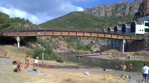 Natural landscape, Hot Spring Bath, Hot Spring Bath, Mountain view, River view