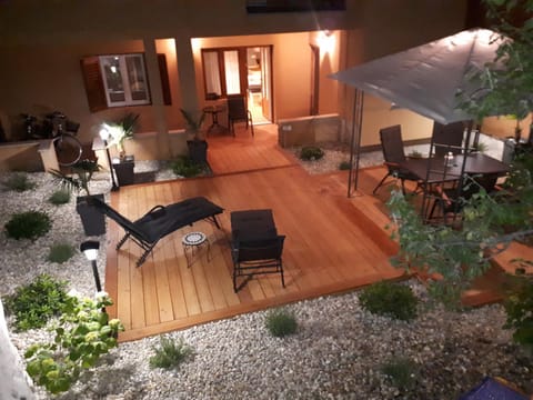 Night, Garden, Balcony/Terrace, Seating area, Garden view, sunbed