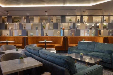 Restaurant/places to eat, Lounge or bar, Seating area